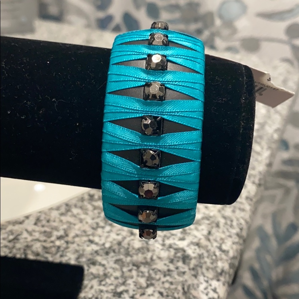 ✨ NWT! ✨ turquoise Vera Wang bracelet